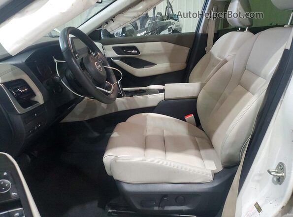 JN8BT3CA0PW426210 2023 NISSAN ROGUE White Widok wnętrza z przodu