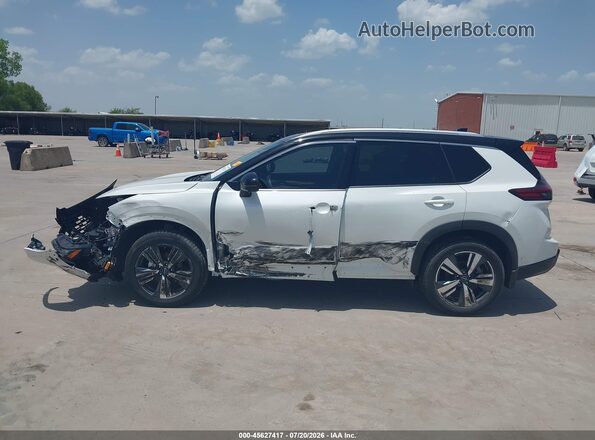 JN8BT3CA9RW350599 2024 NISSAN ROGUE White სალონის 360-გრადუსიანი ხედი