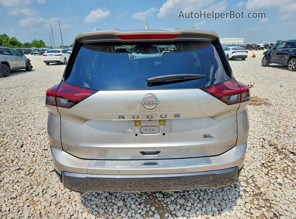 JN8BT3CAXSW000324 2025 NISSAN ROGUE Silver Հետևի տեսք