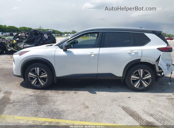 JN8BT3CB1RW449524 2024 NISSAN ROGUE White Widok wnętrza 360 stopni