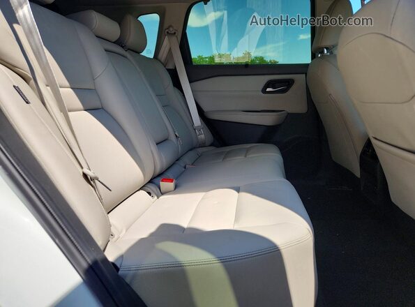 JN8BT3CB4PW492039 2023 NISSAN ROGUE White უკანა სალონის ხედი