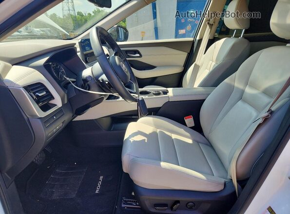 JN8BT3CB4PW492039 2023 NISSAN ROGUE White წინა სალონის ხედი