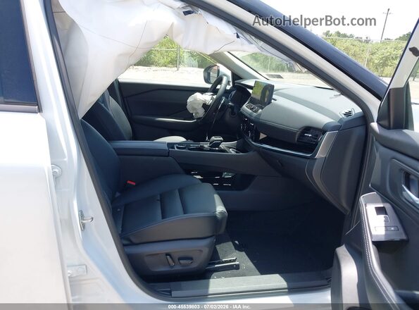 JN8BT3CB4SW165777 2025 NISSAN ROGUE White წინა სალონის ხედი