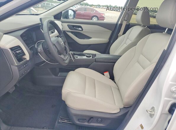 JN8BT3CB5SW168848 2025 NISSAN ROGUE White Вид салону спереду