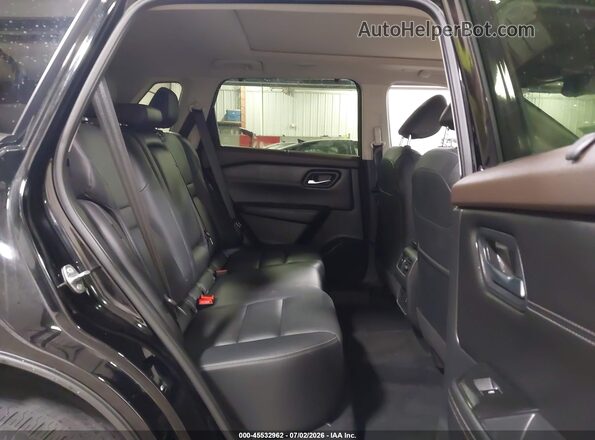 JN8BT3CB6PW475565 2023 NISSAN ROGUE Black Vista de la etiqueta del VIN