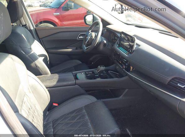 JN8BT3DC2PW106919 2023 NISSAN ROGUE Gray Vista interior delantera