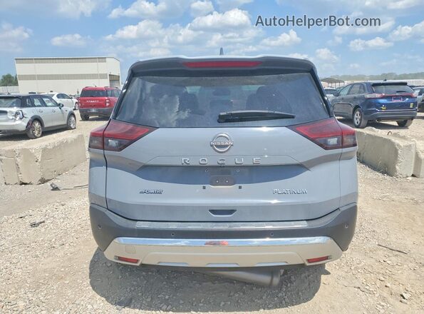 JN8BT3DC7NW117296 2022 NISSAN ROGUE Серый Вид сзади