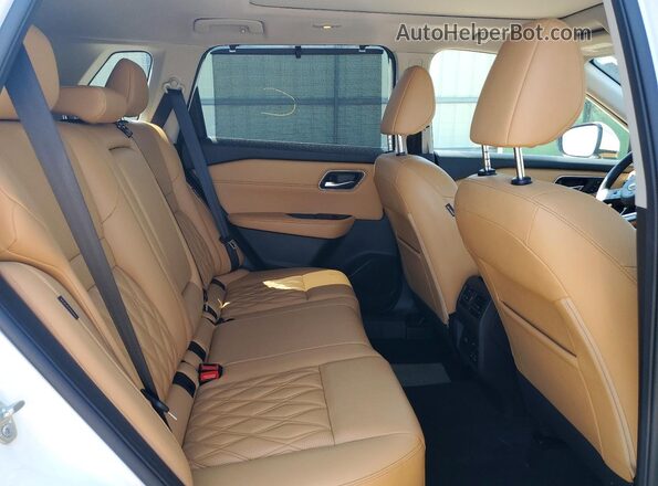 JN8BT3DD3NW275370 2022 NISSAN ROGUE Белый Вид задней части салона