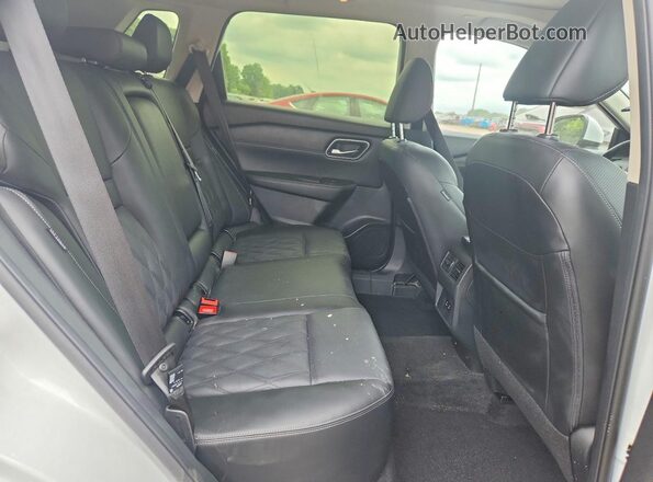 JN8BT3DD7SW302551 2025 NISSAN ROGUE White Սալոնի հետևի տեսք