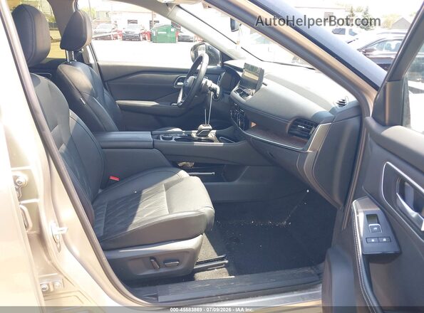 JN8BT3DDXSW302995 2025 NISSAN ROGUE Silver Front interior view