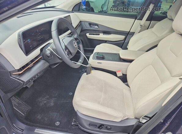 JN8DF0BF2SM764935 2025 NISSAN ARIYA Blue Вид салону спереду