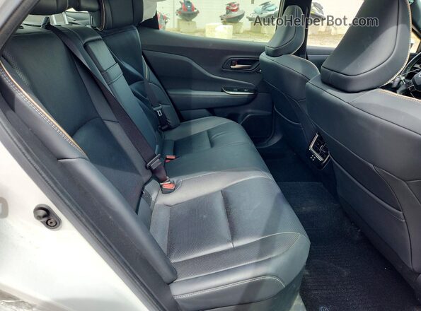 JTDAAAAF5R3018662 2024 TOYOTA CROWN White უკანა სავარძლების ხედი