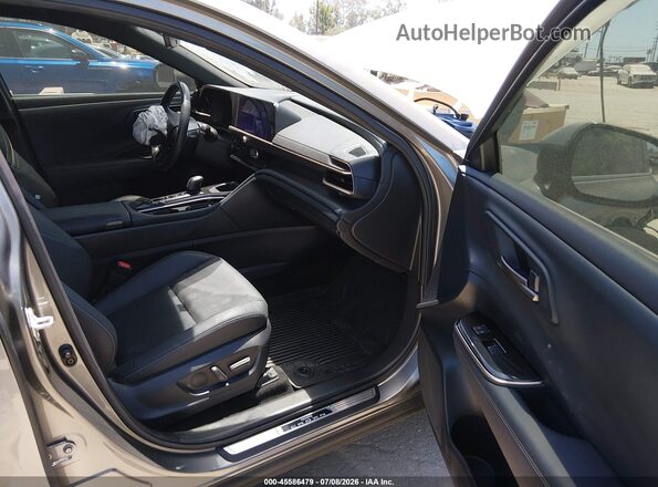 JTDAAAAF6S3031880 2025 TOYOTA CROWN Champagne Widok wnętrza z przodu