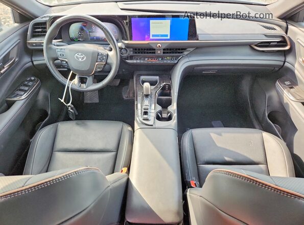 JTDAAAAF8S3036398 2025 TOYOTA CROWN Gray Widok deski rozdzielczej