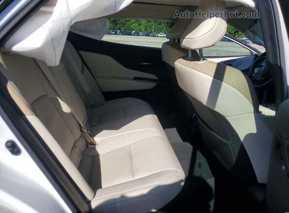 JTDAAAAF9R3027428 2024 TOYOTA CROWN White Widok tylnych siedzeń