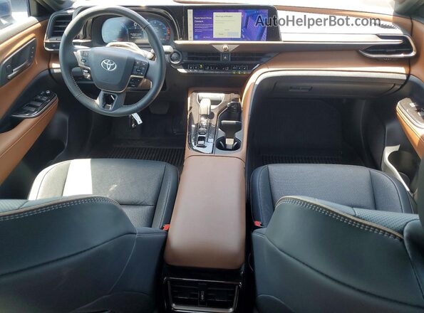 JTDAAAAF9S3035339 2025 TOYOTA CROWN Gray წინა პანელის ხედი