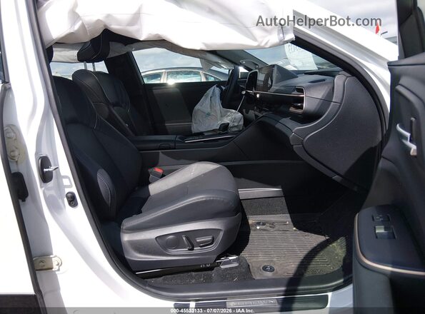 JTDAAAAFXP3017410 2023 TOYOTA CROWN White Vista interior delantera