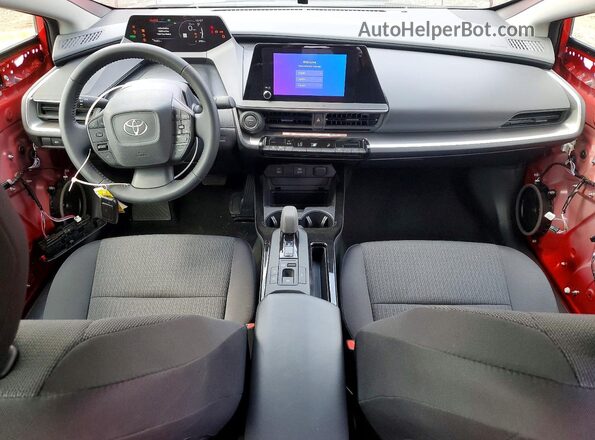 JTDACAAU1T3071696 2026 TOYOTA PRIUS Red Vista del salpicadero