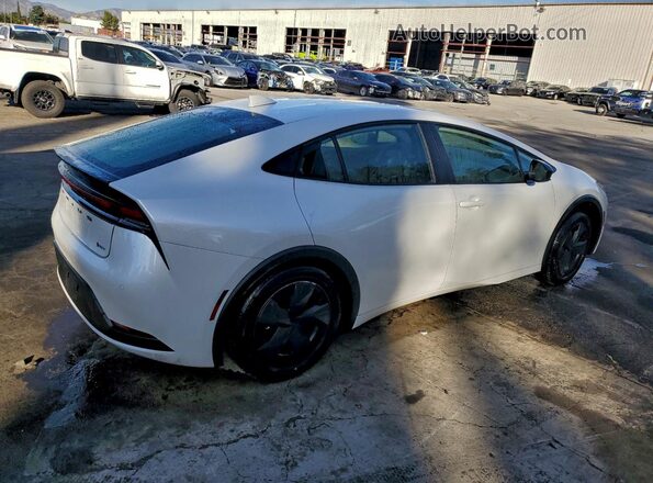 JTDACAAU2S3062617 2025 TOYOTA PRIUS White Tył prawy