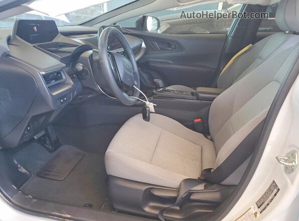 JTDACAAU3P3006239 2023 TOYOTA PRIUS White Front interior view