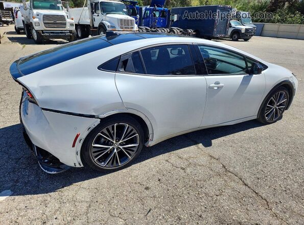 JTDACAAU3R3033962 2024 TOYOTA PRIUS White Rear right