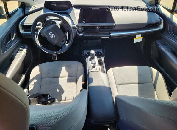 JTDACAAU4R3027085 2024 TOYOTA PRIUS Синий Вид панели приборов