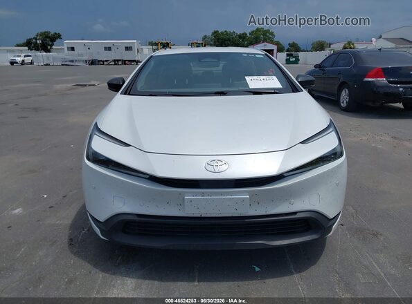 JTDACAAU5P3010034 2023 TOYOTA PRIUS White Вид задньої частини салону