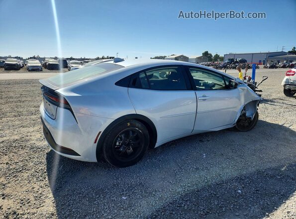 JTDACAAU5R3035888 2024 TOYOTA PRIUS White Задня права чверть