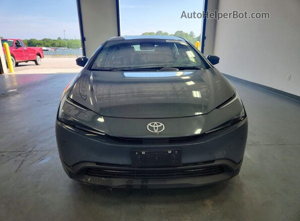 JTDACAAU6P3005036 2023 TOYOTA PRIUS Gray Widok z przodu