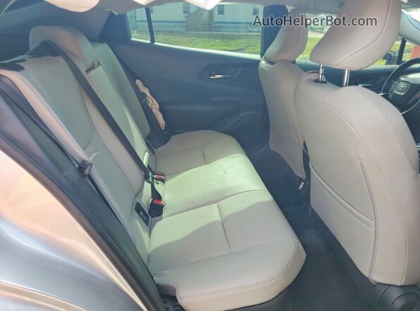 JTDACAAU6R3045264 2024 TOYOTA PRIUS Silver Widok tylnych siedzeń