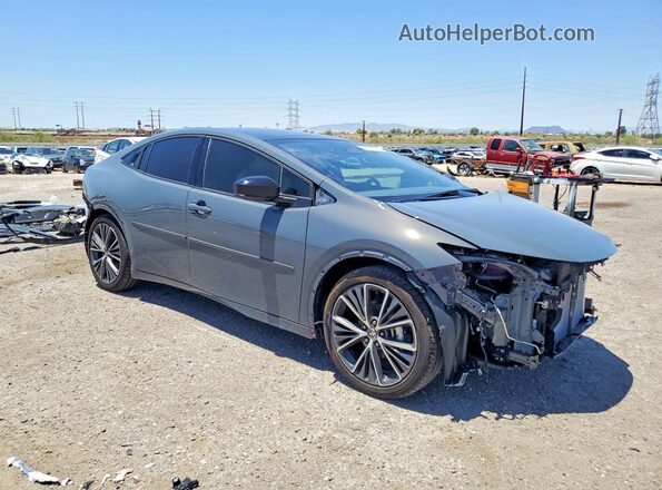JTDACAAU6T3068874 2026 TOYOTA PRIUS Gray Delantero derecho