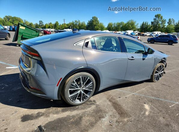 JTDACAAU6T3082032 2026 TOYOTA PRIUS Gray Trasero derecho