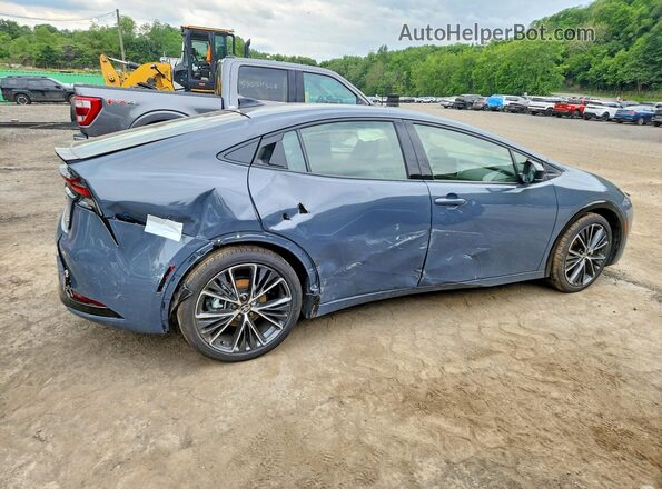 JTDACAAU7T3077003 2026 TOYOTA PRIUS Gray Trasero derecho