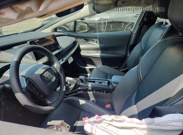 JTDACAAU8T3067192 2026 TOYOTA PRIUS White Սալոնի դիմացի տեսք