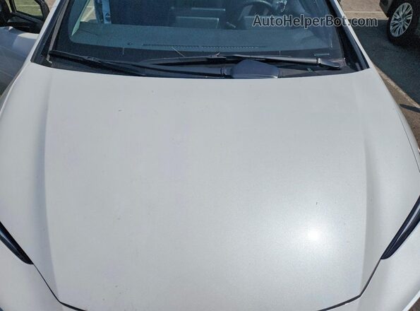 JTDACAAU8T3067192 2026 TOYOTA PRIUS White Սալոնի հետևի տեսք