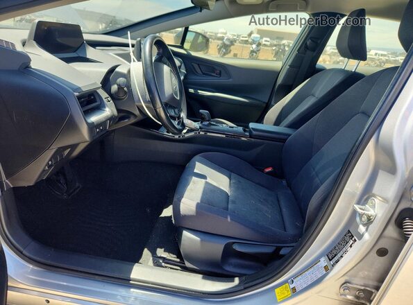 JTDACAAUXR3016513 2024 TOYOTA PRIUS Silver Vista interior delantera