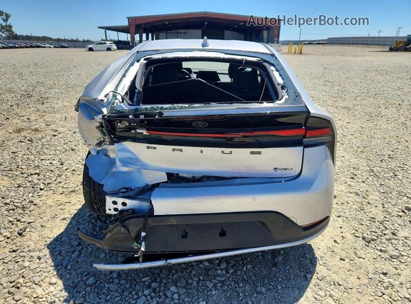 JTDACAAUXR3016513 2024 TOYOTA PRIUS Silver Vista trasera