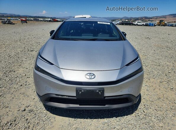 JTDACAAUXR3016513 2024 TOYOTA PRIUS Silver Vista frontal