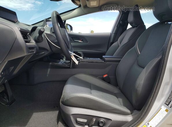 JTDACAAUXS3060579 2025 TOYOTA PRIUS Silver Vista interior delantera