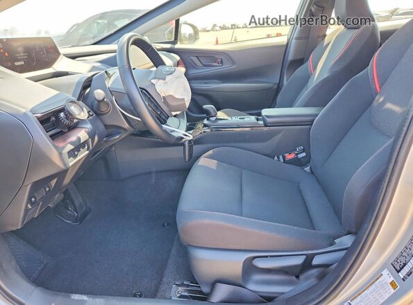 JTDACACU1T3063191 2026 TOYOTA PRIUS Silver Вид салону спереду
