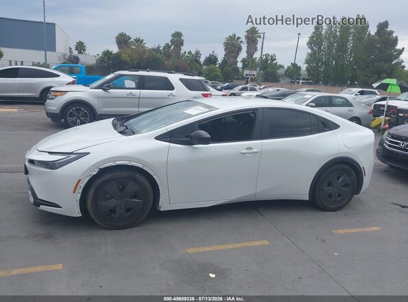 JTDACACU2P3010568 2023 TOYOTA PRIUS PRIME White Սալոնի 360 աստիճան տեսք