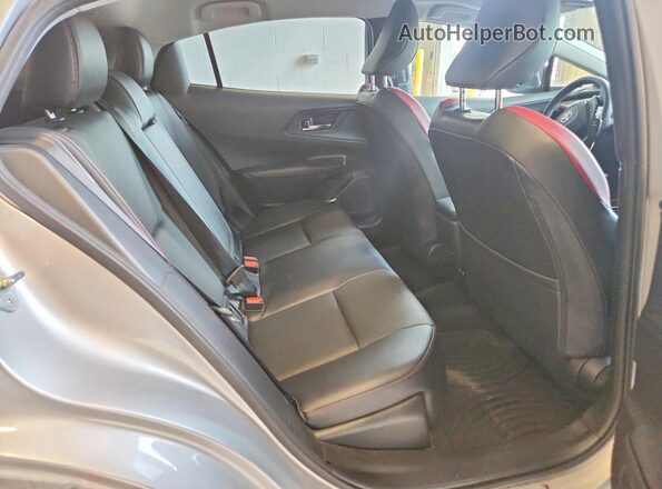 JTDACACU2R3015322 2024 TOYOTA PRIUS Silver Vista de los asientos traseros
