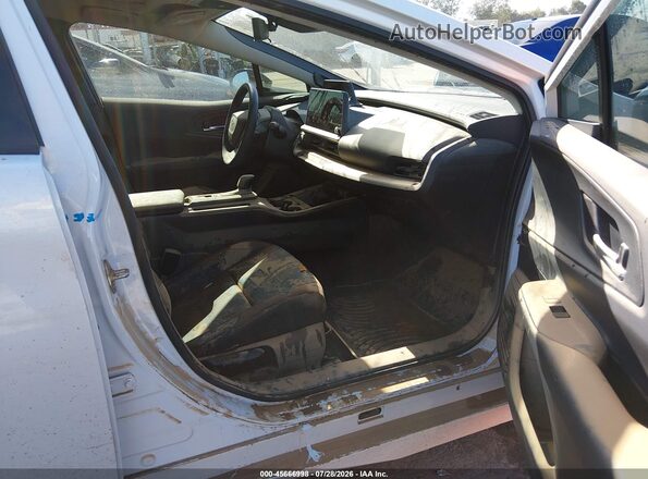 JTDACACU4R3020022 2024 TOYOTA PRIUS PRIME White ხელსაწყოთა პანელის ხედი