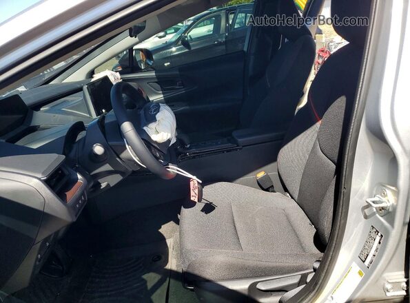 JTDACACU7S3052808 2025 TOYOTA PRIUS Silver Widok wnętrza z przodu