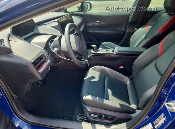 JTDACACUXT3055428 2026 TOYOTA PRIUS Blue Front interior view