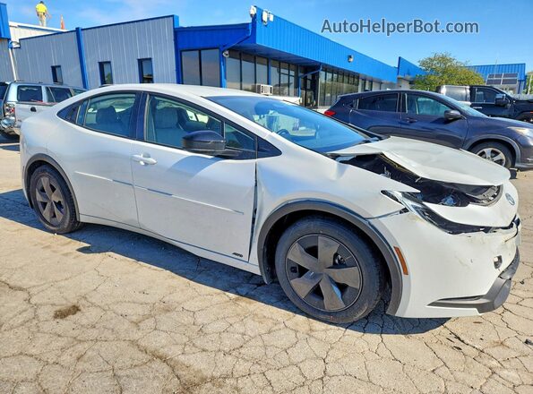 JTDADABU1R3023622 2024 TOYOTA PRIUS Белый Передняя правая четверть