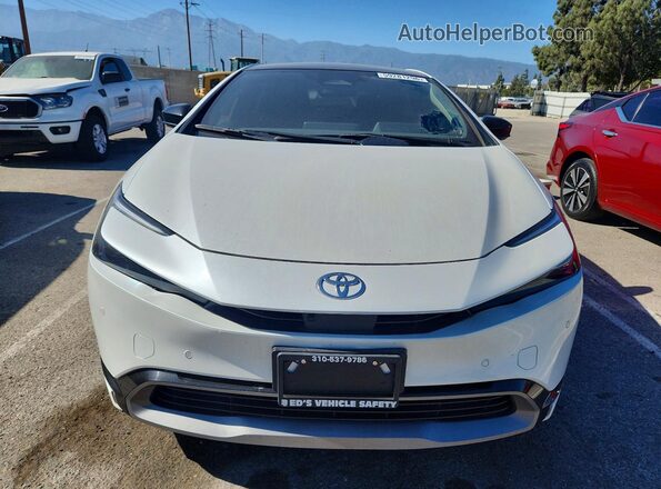 JTDADABU8P3000528 2023 TOYOTA PRIUS Белый Вид спереди