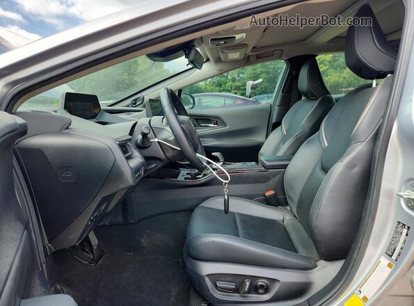 JTDADABUXP3000563 2023 TOYOTA PRIUS Silver Вид салону спереду