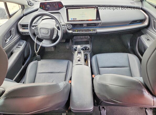 JTDADABUXP3000563 2023 TOYOTA PRIUS Silver Вид панелі приладів