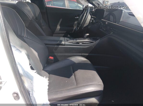 JTDAFAAF6P3000542 2023 TOYOTA CROWN White Vista interior delantera